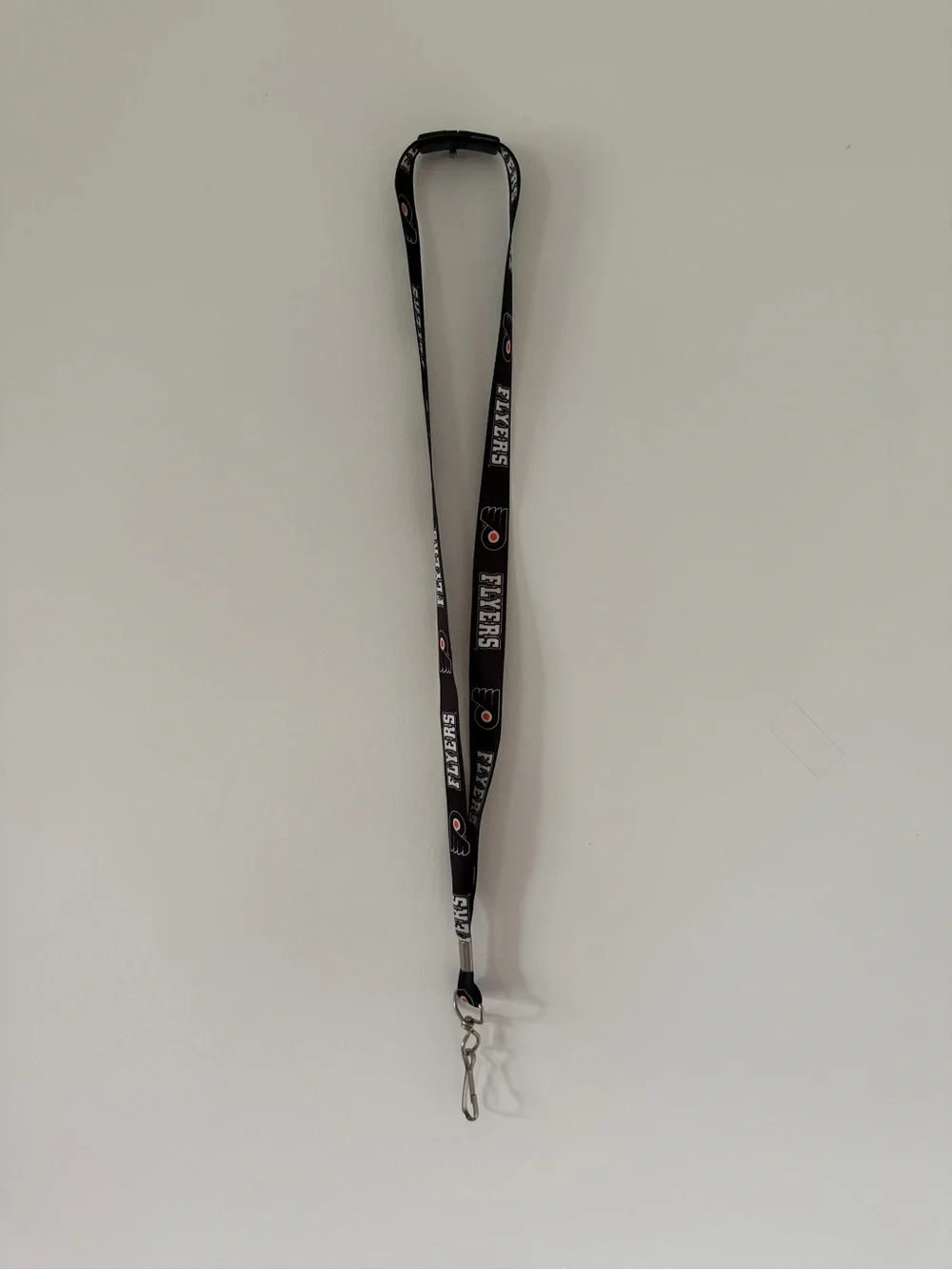 Philadelphia Flyers Black Logo Lanyard - NHL Team Accessory